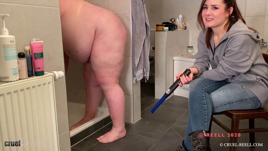 Cruel Reell hard ballbusting mistress � Jingle Bells Punishment